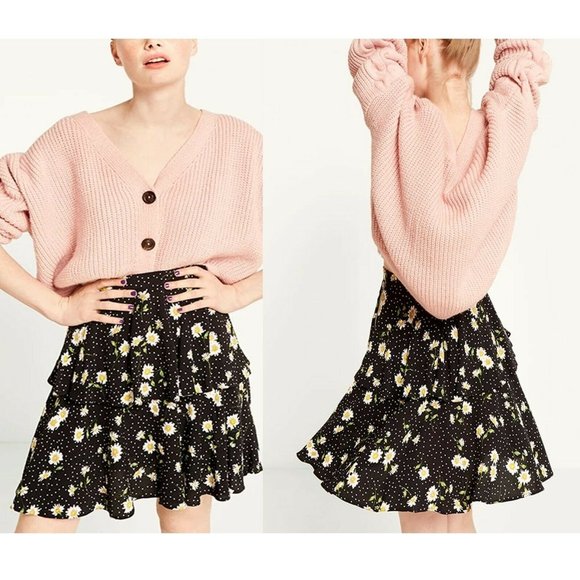 NOBODY'S Dresses & Skirts - NOBODY'S CHILD Black Yellow Mini Skirt 2 XS Flowy Ruffle Tiered Daisy Floral